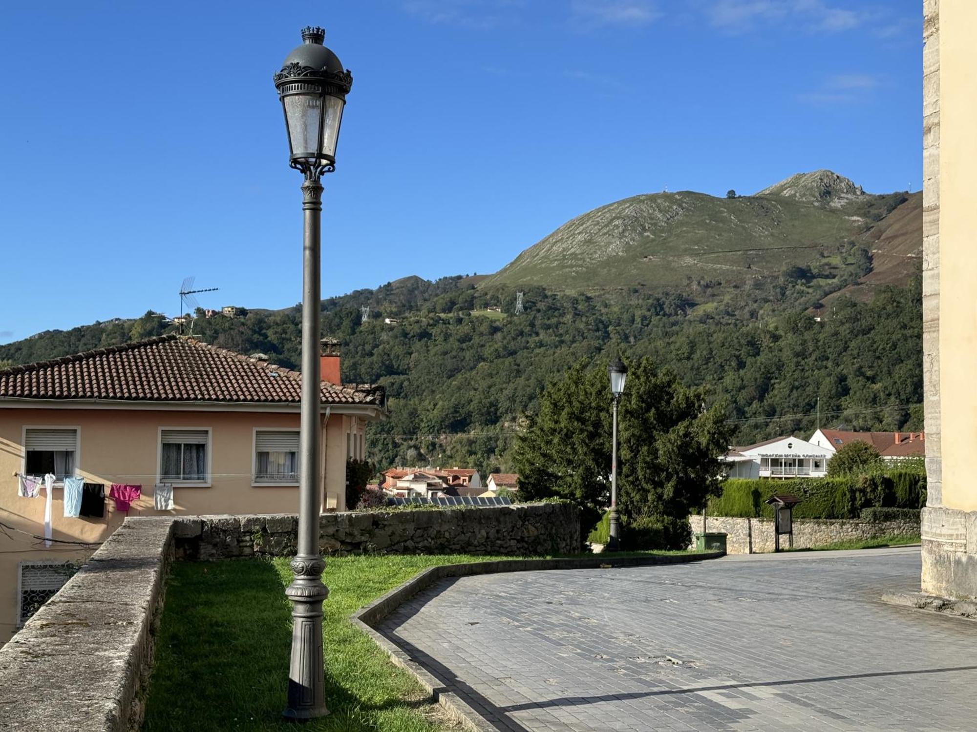 Casa Valle Cangas De Onis Aparthotel Exterior photo